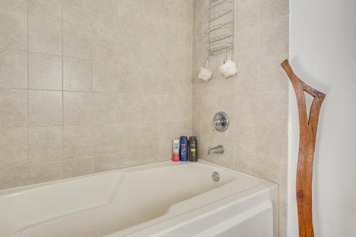 Extended Stay: Walk to UIC Campus & Train! in University Village