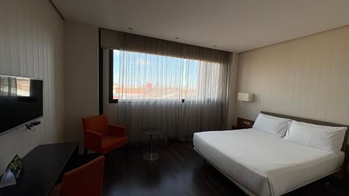 Hotel Puerta de Burgos - image 10