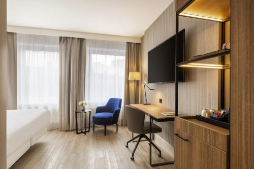 room detail thumbnail 1