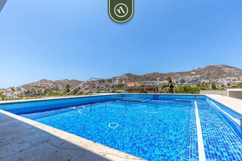 Centric 1BR Condo in Downtown Cabo - Rooftop Pool