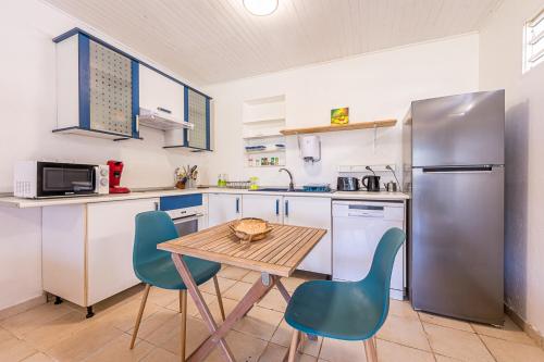 Instalaciones, Le refuge des 3Fs in Sainte-Marie