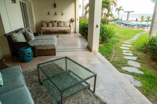 Tortuga Bay TBB 2102