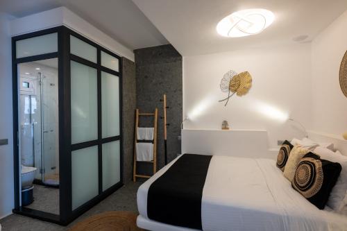 Mykonos Double Luxury Suites Collection-With External Hot spa Adults only Room Type - Deluxe King Room