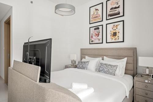 VayK - Spacious 2BR in Dubai Creek Harbour - image 11