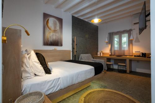 Mykonos Double Luxury Suites Collection-With External Hot spa Adults only Room Type - Deluxe King Room
