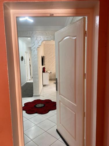 Modern 2-Bedroom Apartment in Agadir Family Stay Fiber WiFi 5 Guests in 벤세르고