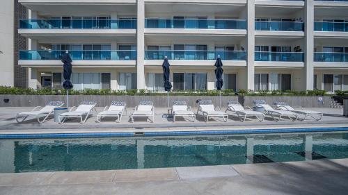 Splash in The New Lazy River/Stay in Modern Luxury Encantame Viento 303