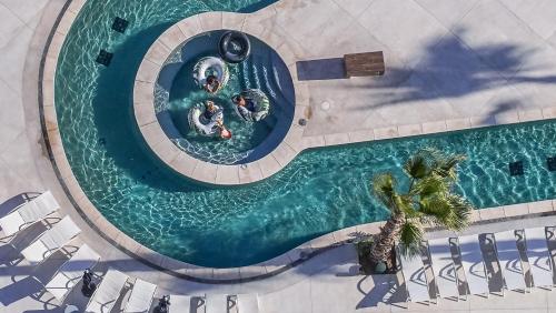 Sublime 1 bedroom condo Encantame Towers Verano 403