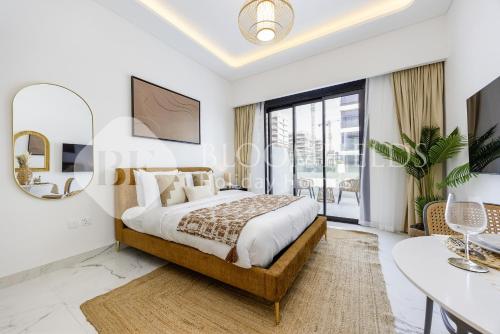 Bloomfields Elegant Stu in Azizi Rivera, Dubaj