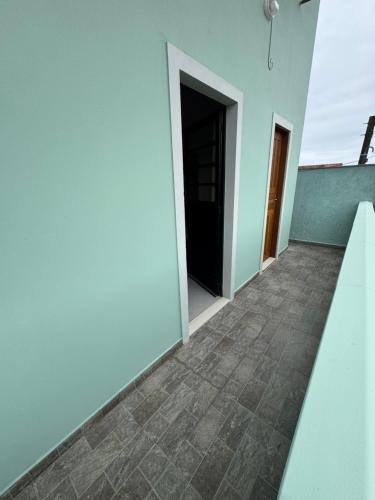 Balcony/terrace, Apto completo com 1 quarto para 4 pessoas no Sul da Ilha near Bar e Lanchonete Educao