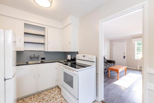 2400 Motel in Vancouver (BC)