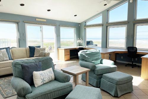 Beautiful Ocean Front Home! Sweeping Ocean Views! Pacific Sands - image 5