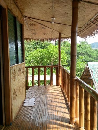 Hilltop chalet, with AC, private bathroom, kitchen & balcony with views