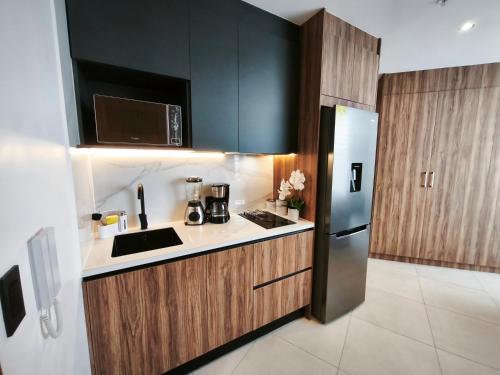 Harmony Coliving Ecuador Pool Carolina Park Quito - image 3