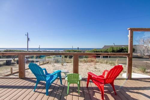 Ocean Views and Short Walk to Sandy Beach! Changes in Attitude in Bayshore (OR)