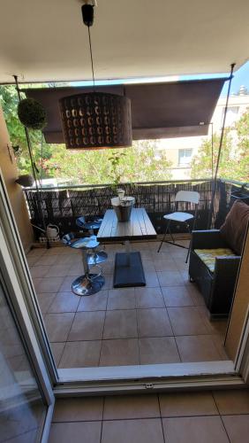 Balcony/terrace, Logement entier F4 in Celleneuve