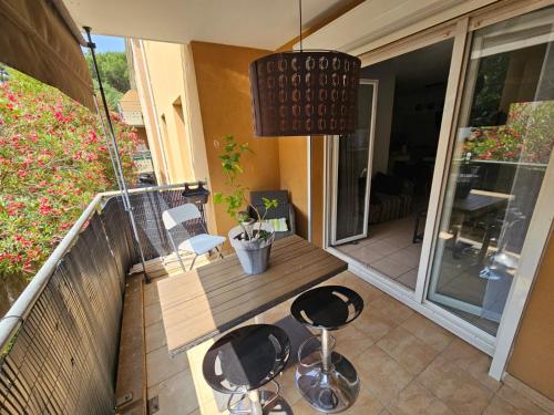 Balcony/terrace, Logement entier F4 in Celleneuve