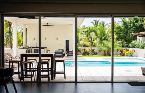 Facilities, Casa Cristal in La Herradura