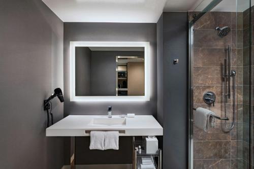 AC Hotel by Marriott Las Vegas Symphony Park - image 5