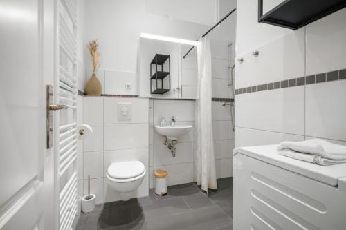 Loftly Kant99 - Zentral - 90m2 - Self Check-In - 300 Mbit, Berlin (photo 10)