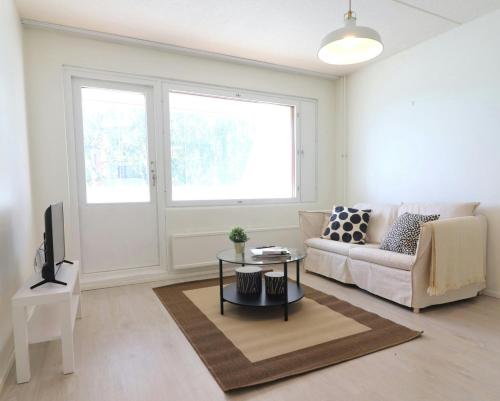 Guestroom, Central and Spacious Apartment for 4 with Sauna in Kirkkonummi