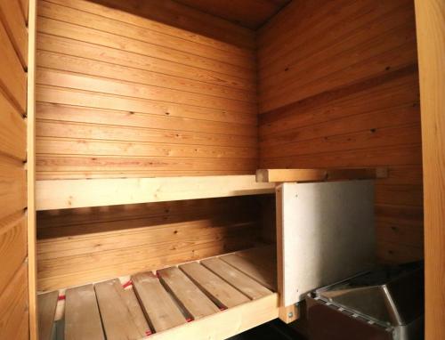 Sauna, Central and Spacious Apartment for 4 with Sauna in Kirkkonummi