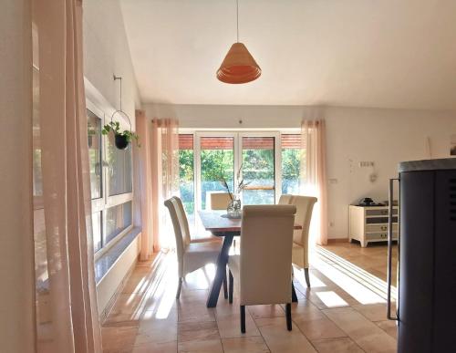Ferienhaus Seensucht - Natur am See & im Wald mit Kamin in 林多
