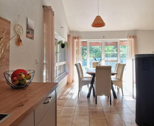 Ferienhaus Seensucht - Natur am See & im Wald mit Kamin in 林多