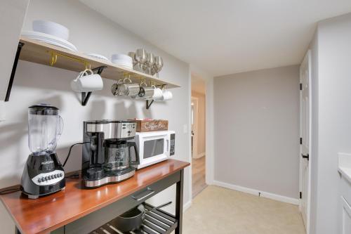 2 Mi to Historic Occoquan District Modern Duplex in Woodbridge Városközpont