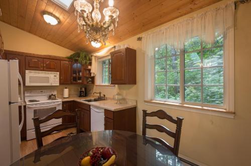 A Hidden Haven Cottages in Port Angeles