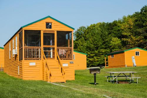 Plymouth Rock Camping Resort Rustic Cabin in Elkhart Lake, USA