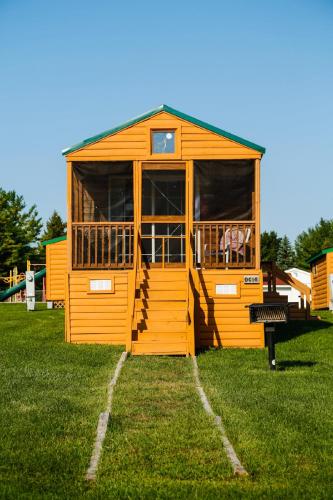 Plymouth Rock Camping Resort Rustic Cabin thumb 2