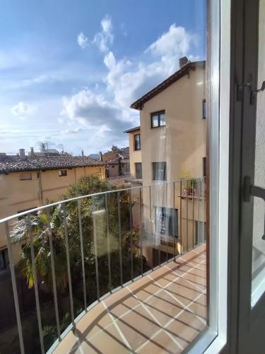 FeelhomeVIC. Ático con terraza en centro histórico (FeelhomeVIC. Atico con terraza en centro historico) in Вік