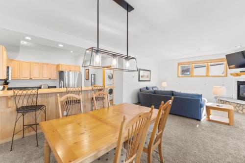 Facilities, The Corral at Breckenridge 206S : 2 in Warrior's Mark