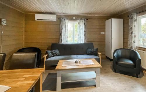 Istaba viesiem, 2 Bedroom Stunning Home In Våxtorp (2 Bedroom Stunning Home In Vaxtorp) in Floalt