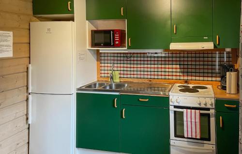 virtuve, 2 Bedroom Stunning Home In Våxtorp (2 Bedroom Stunning Home In Vaxtorp) in Floalt