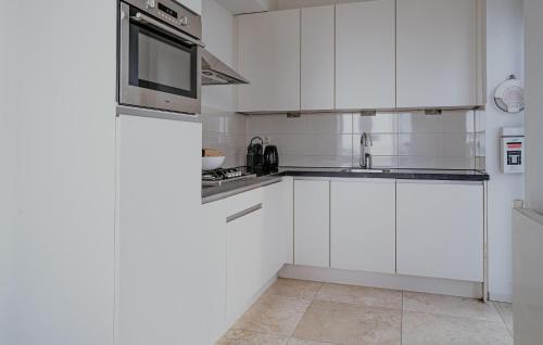 Kitchen, Lobster in Doctor Wiardi Beckmanlaan