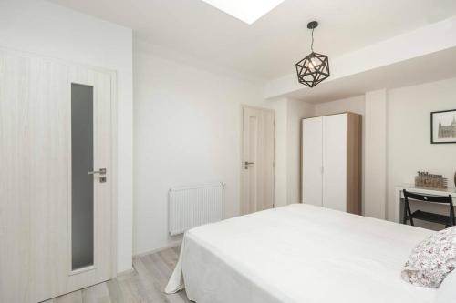 Kent Ridge Loft Sokolska - image 3