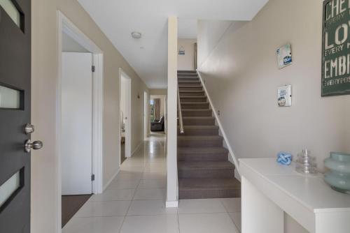 Casa del Mar Phillip Island Ocean Views in Surf Beach