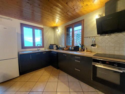 Chalet renove calme avec terrasse, animaux acceptes aux Arcs 1800 - FR-1-346-597 in Montvenix