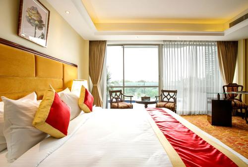 Grand Palace Hotel & Resorts Rangpur in Rangpur