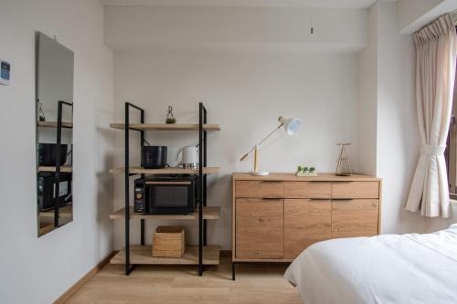 CraftFlat Komagome 504, a compact studio at excellent location