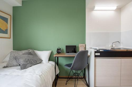 CraftFlat Komagome 504, a compact studio at excellent location