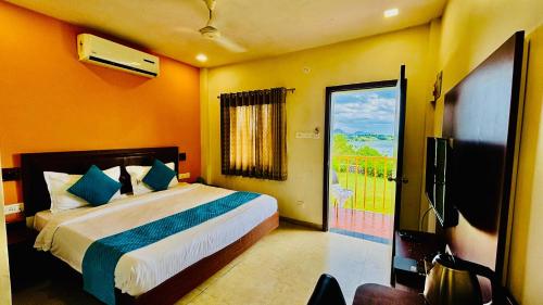 The Blue Lake Resort in Wadhiware