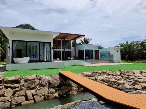 Red Cheek Mountain Villa  near Tab Kak Hang Nak Hill Nature Trail