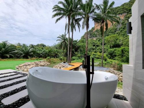 Red Cheek Mountain Villa  near Tab Kak Hang Nak Hill Nature Trail
