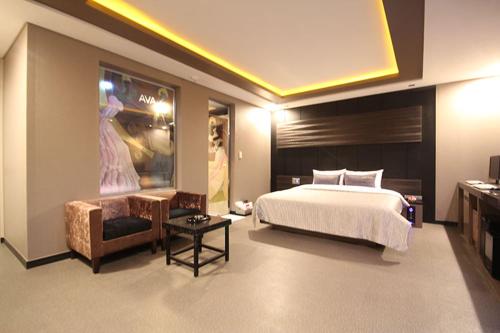 Ava Hotel