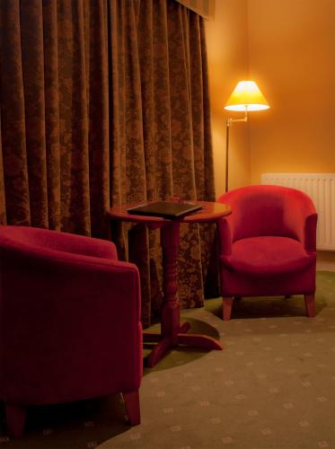 Brown Trout Golf & Country Inn - image 3
