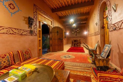 Riad Imuhar Prestige - Mhamid Desert Retreat, Mhamid (Amhamid al-Ghizlan)
