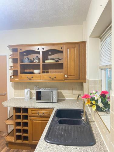 Lodge near Merry Hill Shopping centre in Dudley